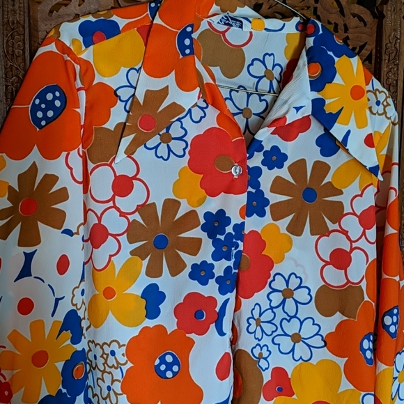 Vintage 70s Carole Jue blouse. - Picture 5 of 7